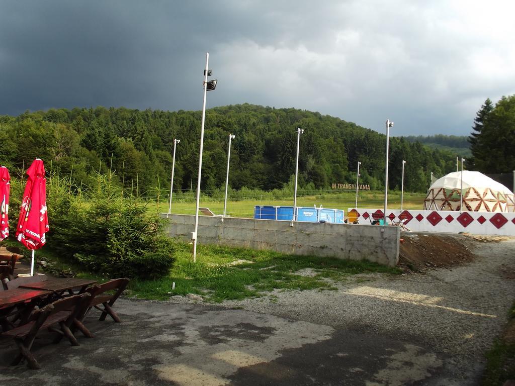Pensiunea Casa Zmeilor Dragus Exteriör bild